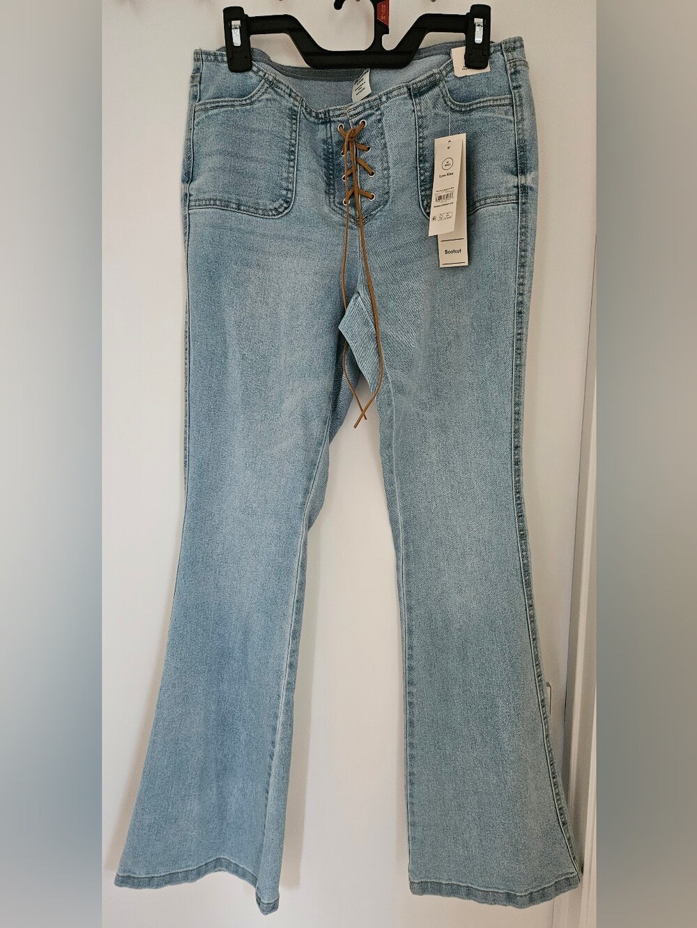 No Boundaries Women's M Low Rise Lace Up Waist Bootcut Jeans Light Wash NWT
